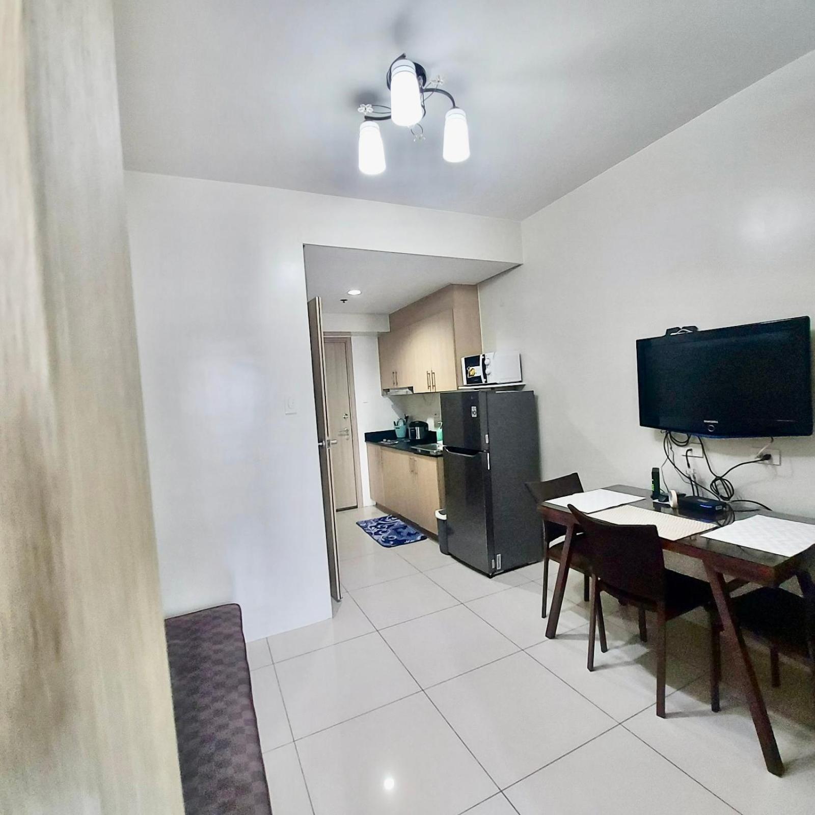 De Luxe, Standard And Studio Suites -The Breeze Residences-Close To Airport,Mall Of Asia, Us Embassy Manila Exterior foto
